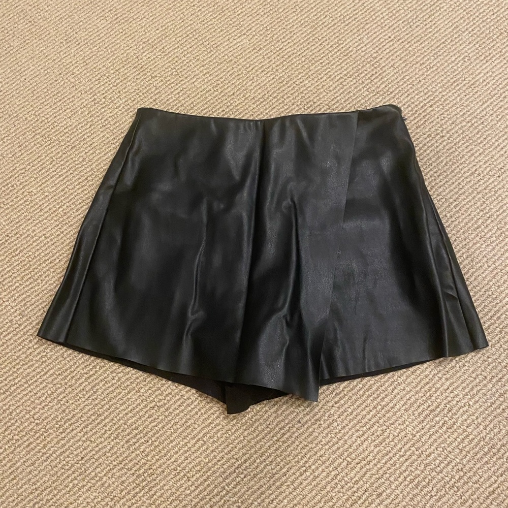 Faux Leather Black mini skort